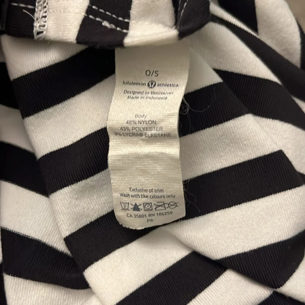 Lululemon Black and White Striped Vinyasa Scarf